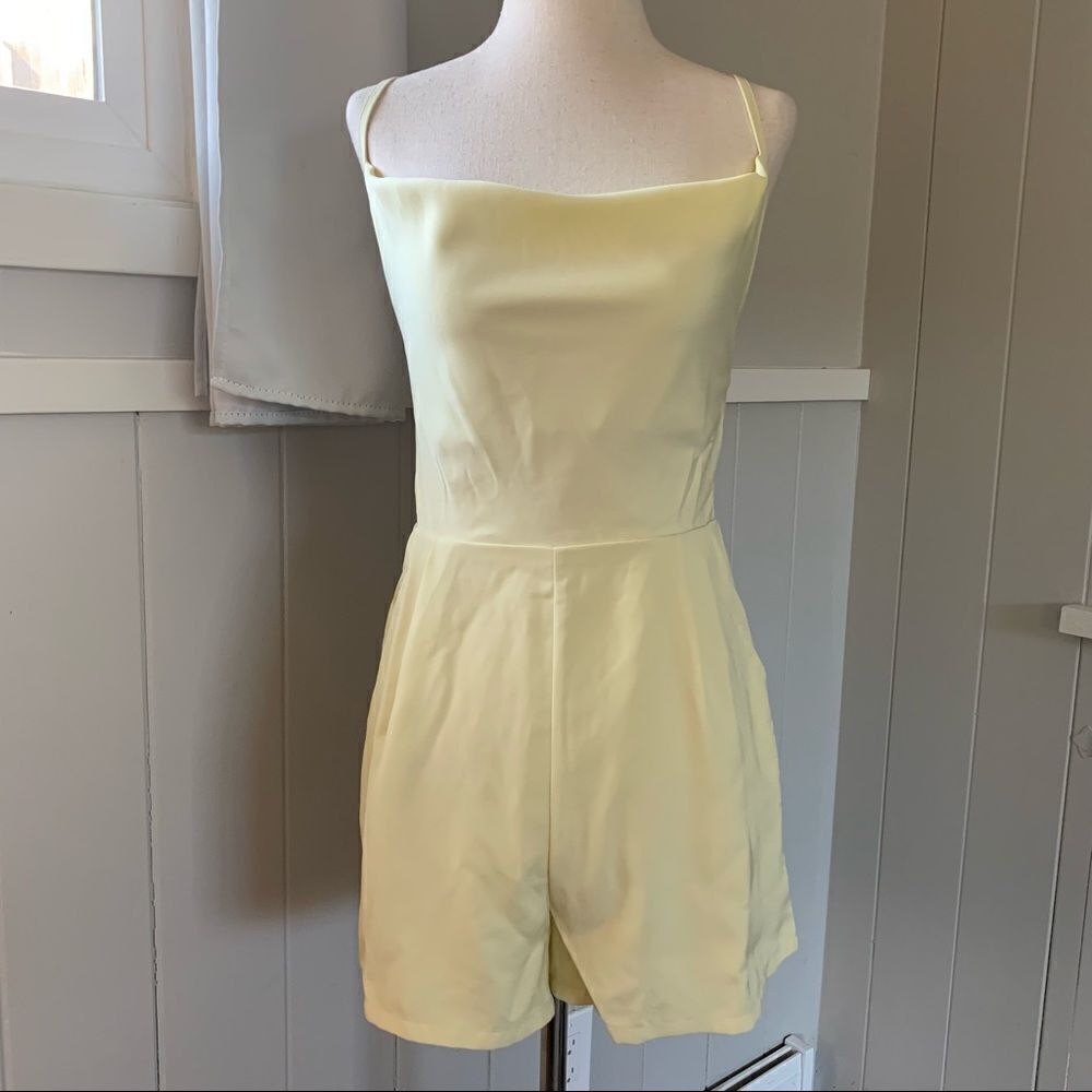 Le Lis romper tie back adjustable spaghetti straps pale yellow sz small